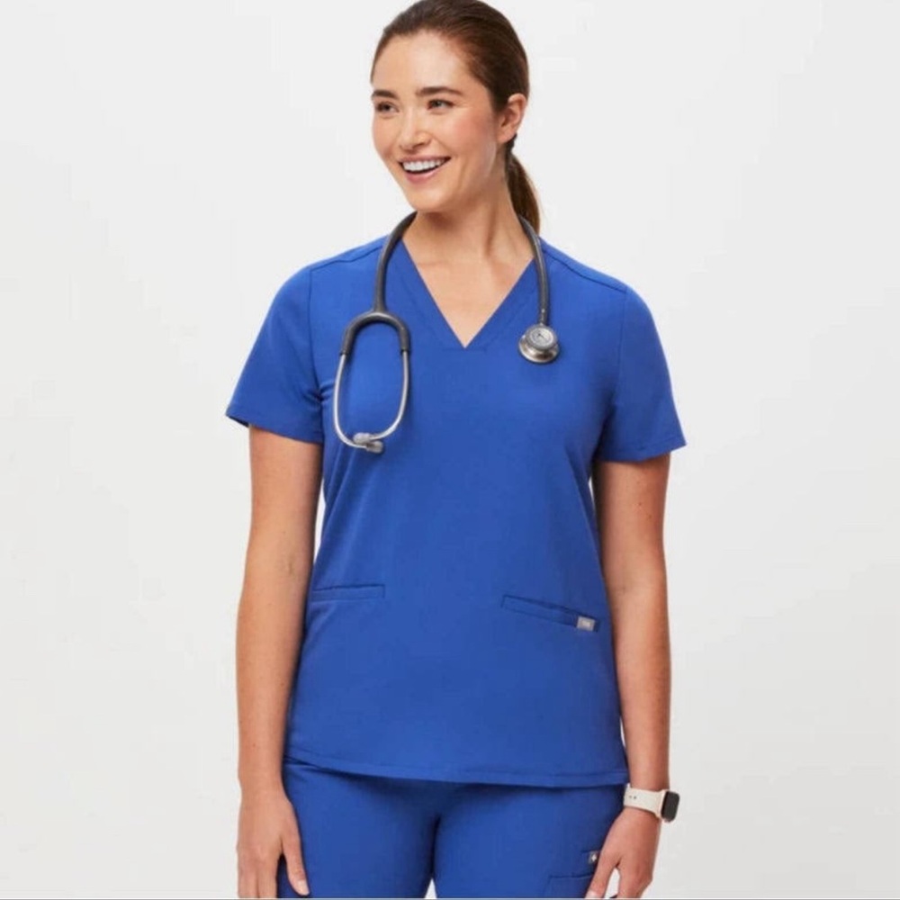 Figs scrub top.